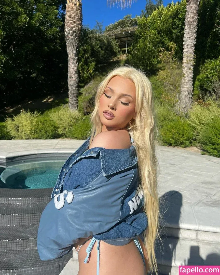 Alabama Barker Onlyfans Photo Gallery 