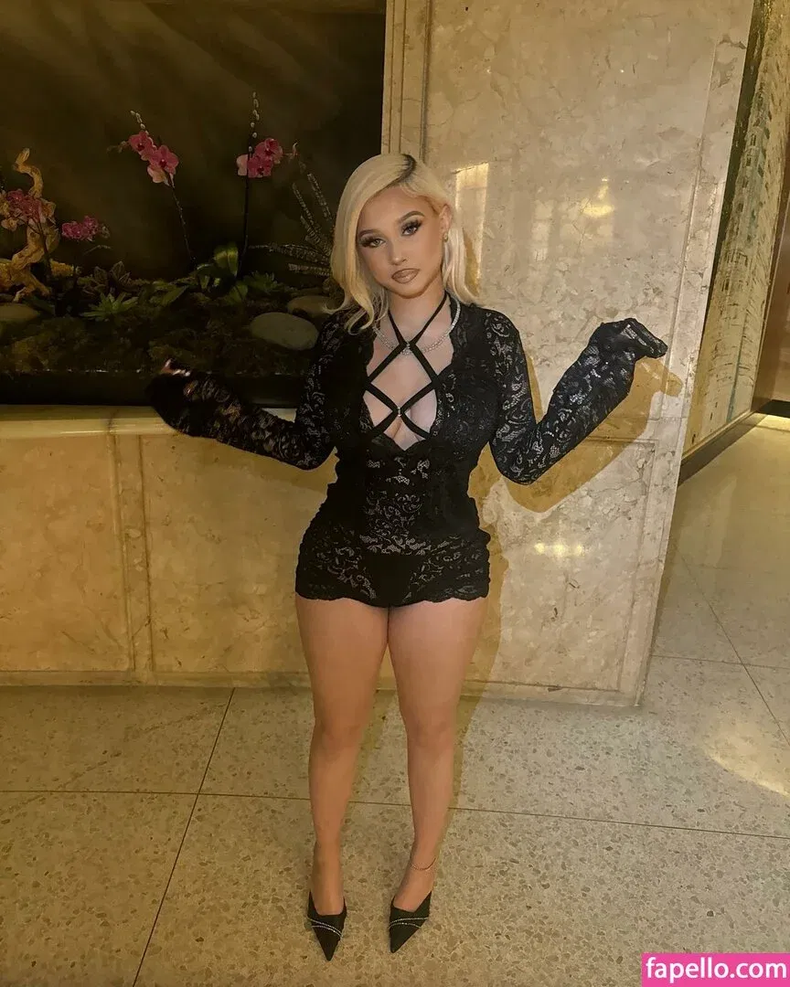 Alabama Barker Onlyfans Photo Gallery 