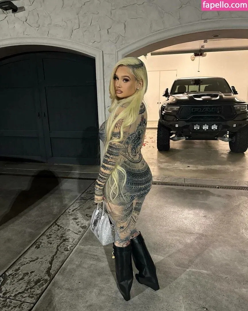 Alabama Barker Onlyfans Photo Gallery 