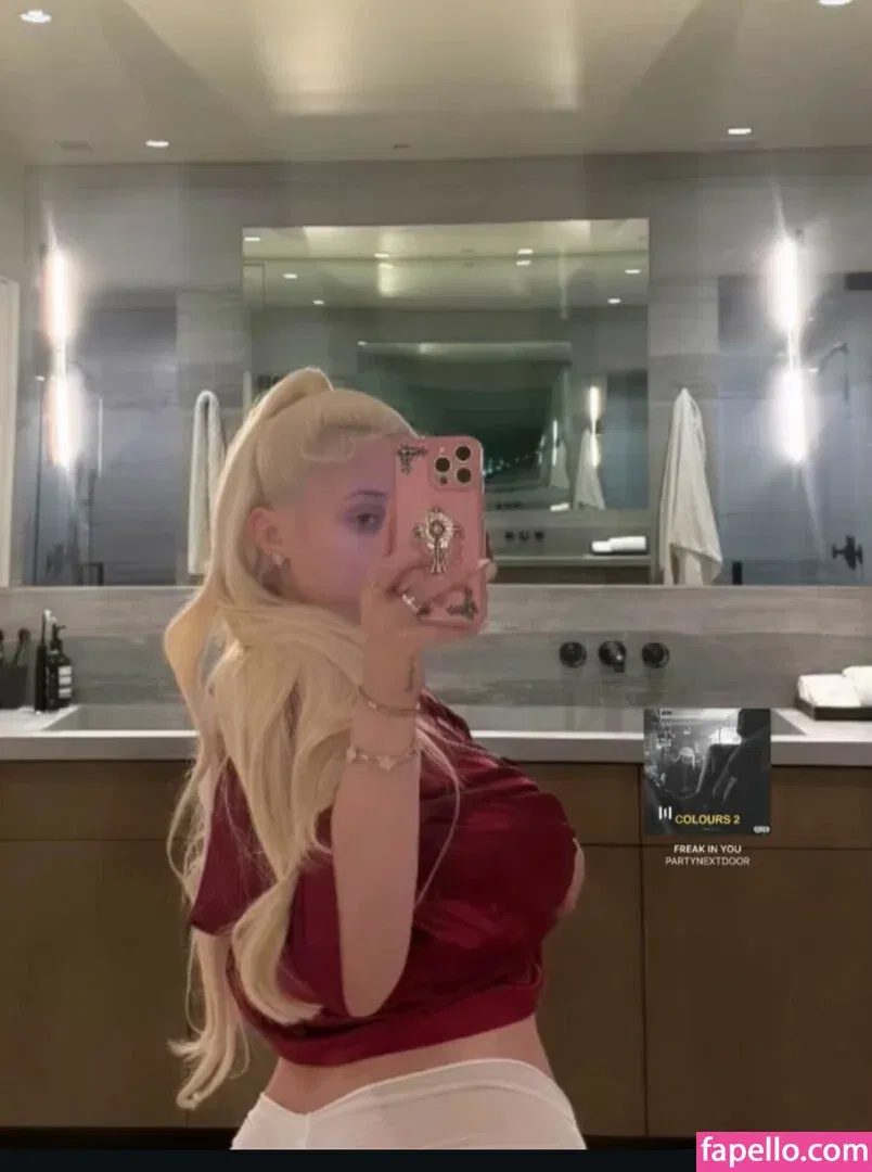 Alabama Barker Onlyfans Photo Gallery 