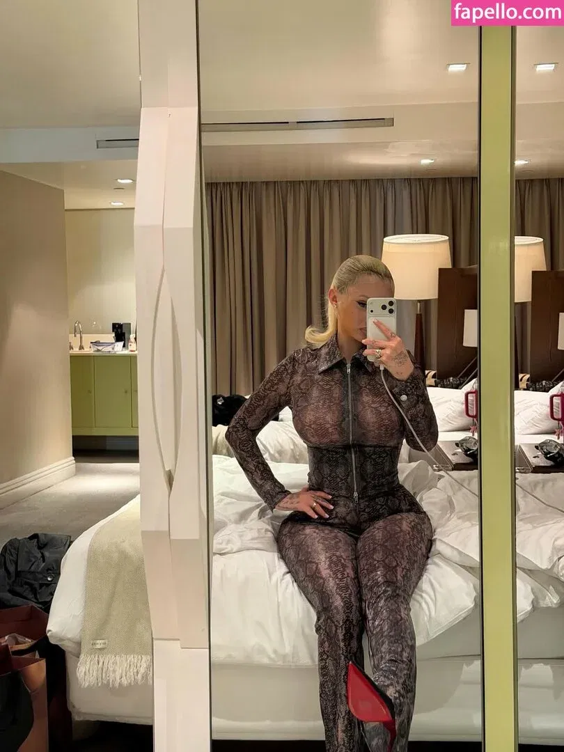 Alabama Barker Onlyfans Photo Gallery 