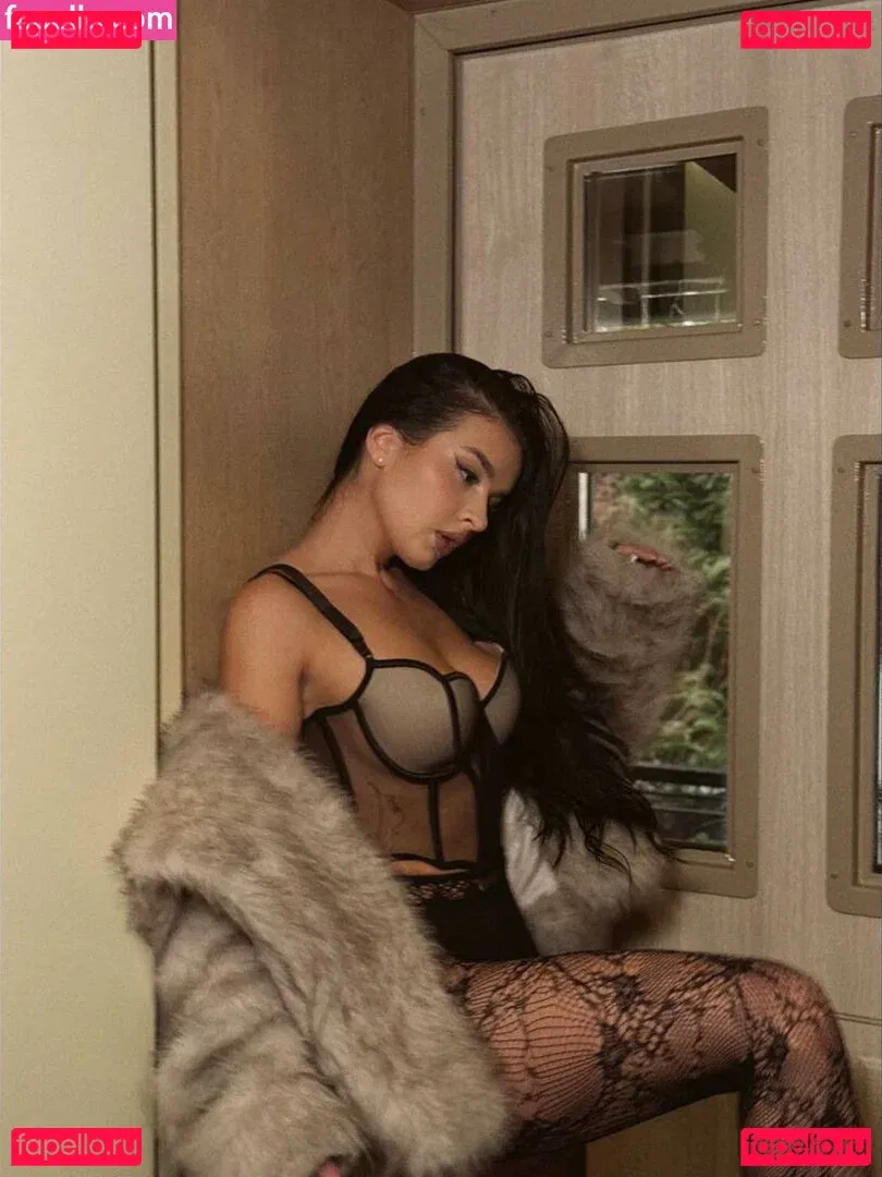 Molly Fit Onlyfans Photo Gallery 