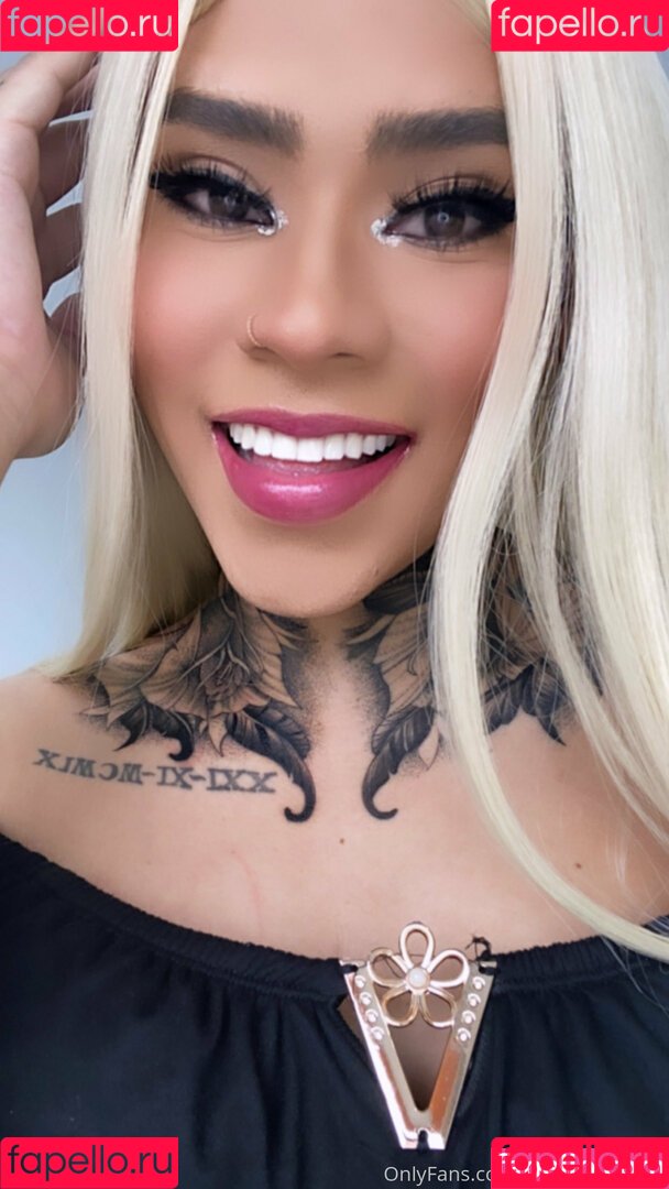 carolinewillsom Onlyfans Photo Gallery 