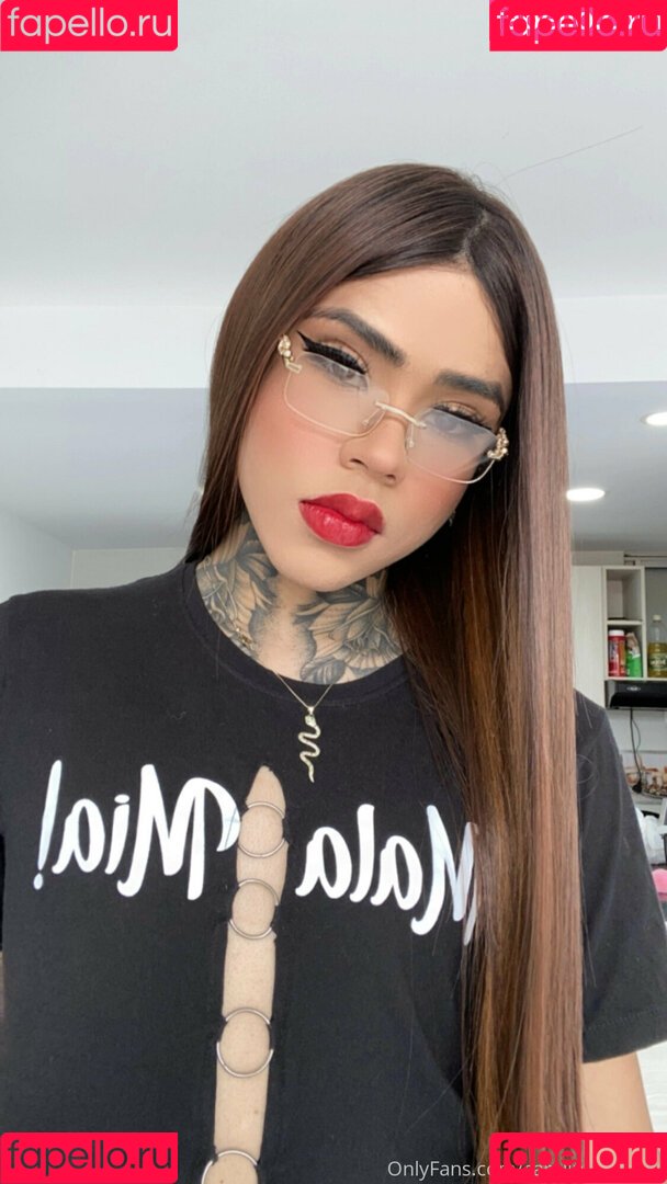 carolinewillsom Onlyfans Photo Gallery 