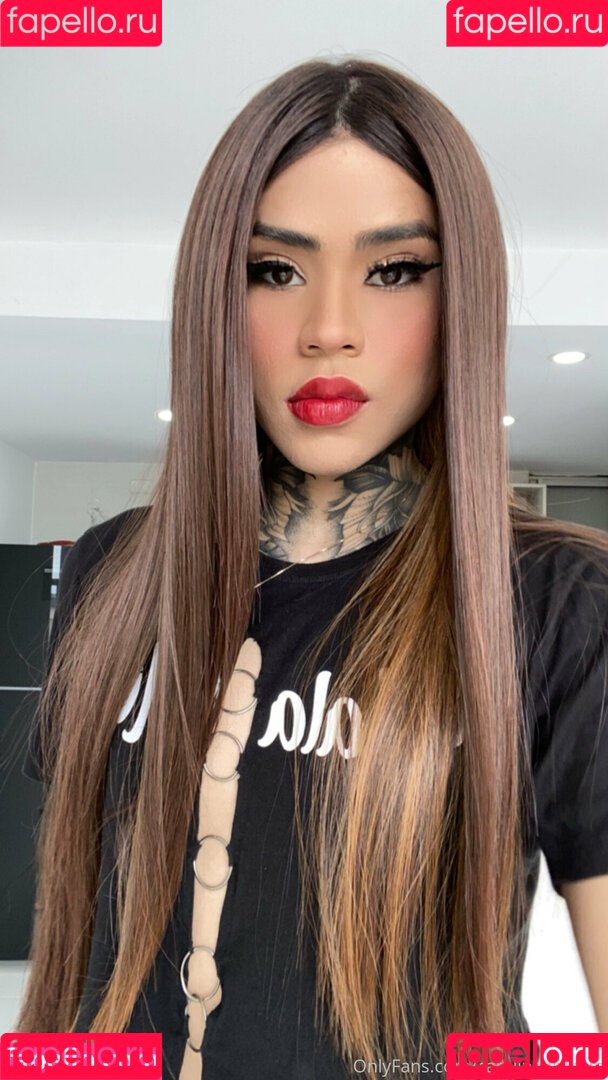 carolinewillsom Onlyfans Photo Gallery 