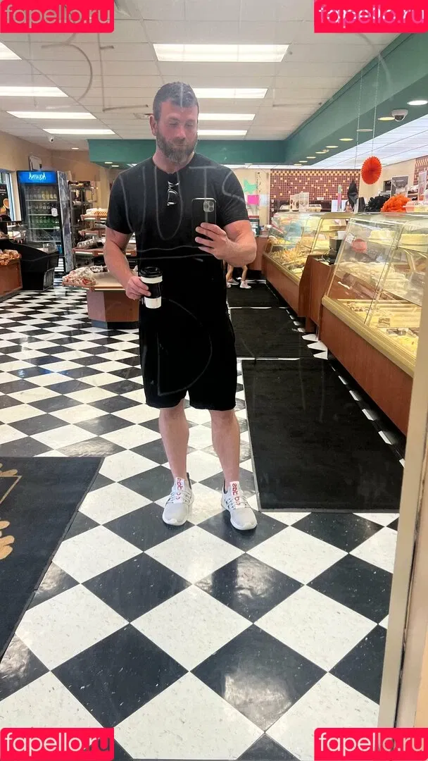 megadongx Onlyfans Photo Gallery 