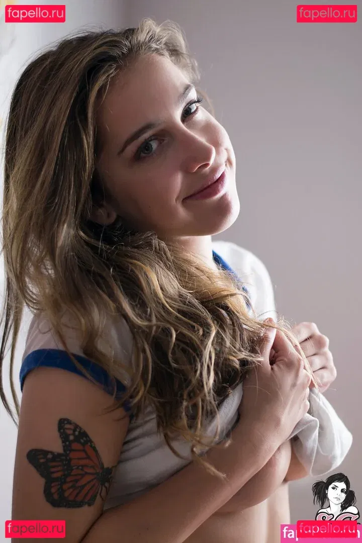 Kittenivy SG Onlyfans Photo Gallery 