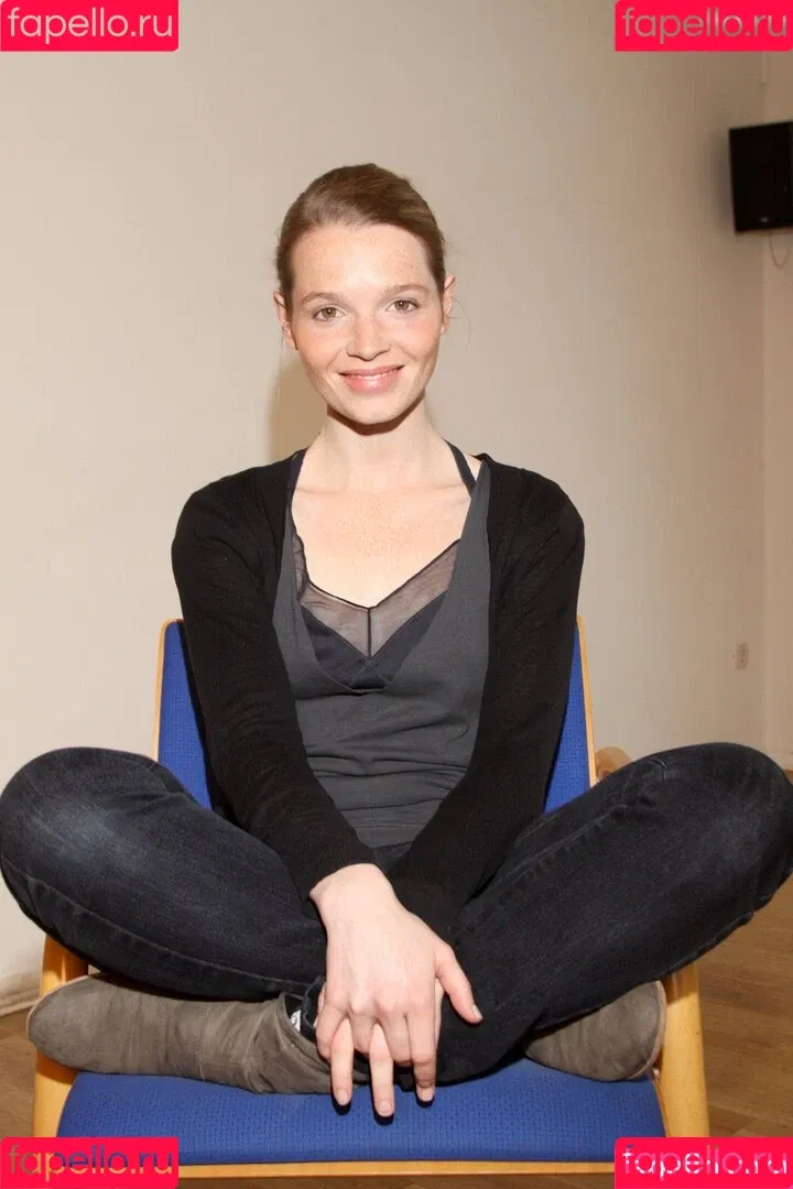 Karoline Herfurth Onlyfans Photo Gallery 