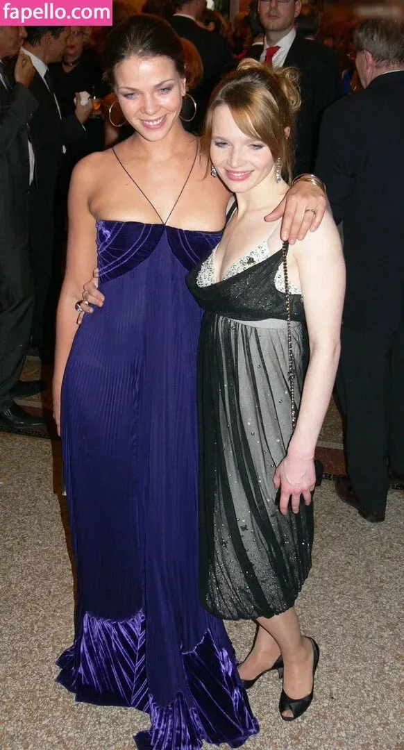 Karoline Herfurth Onlyfans Photo Gallery 