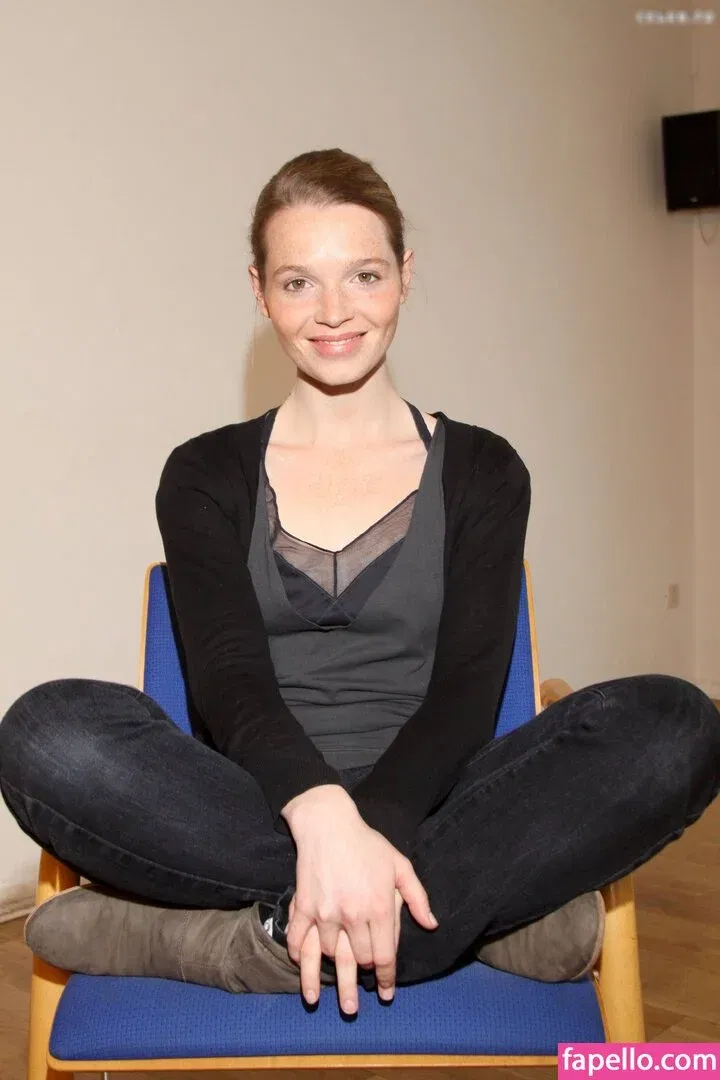 Karoline Herfurth Onlyfans Photo Gallery 