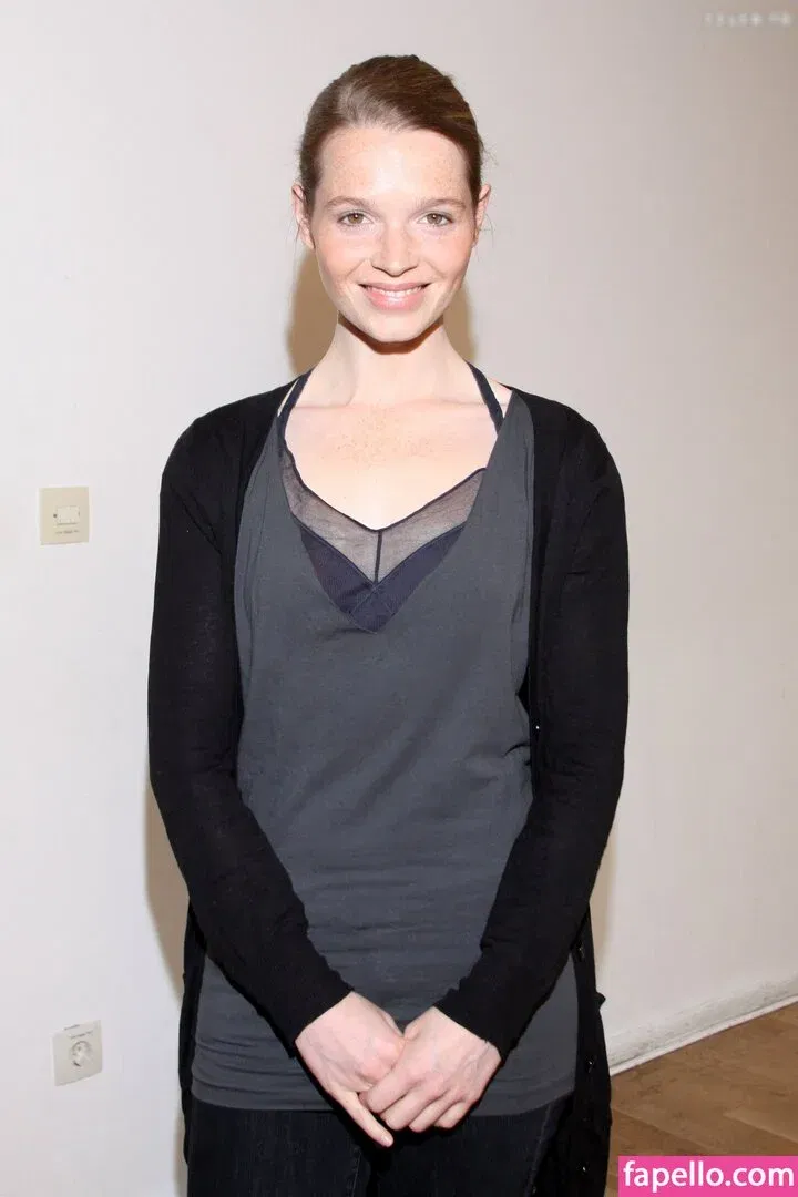 Karoline Herfurth Onlyfans Photo Gallery 