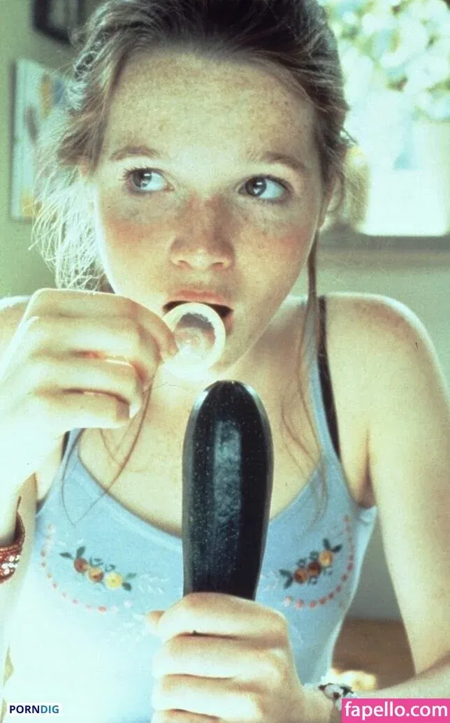 Karoline Herfurth Onlyfans Photo Gallery 