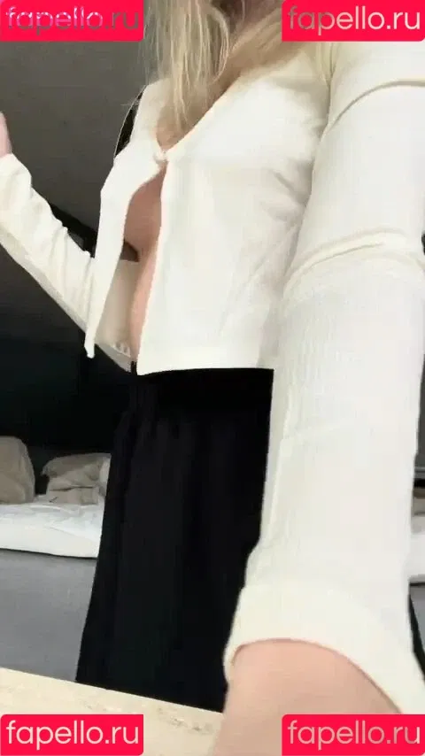 Katrine ASMR Onlyfans Photo Gallery 