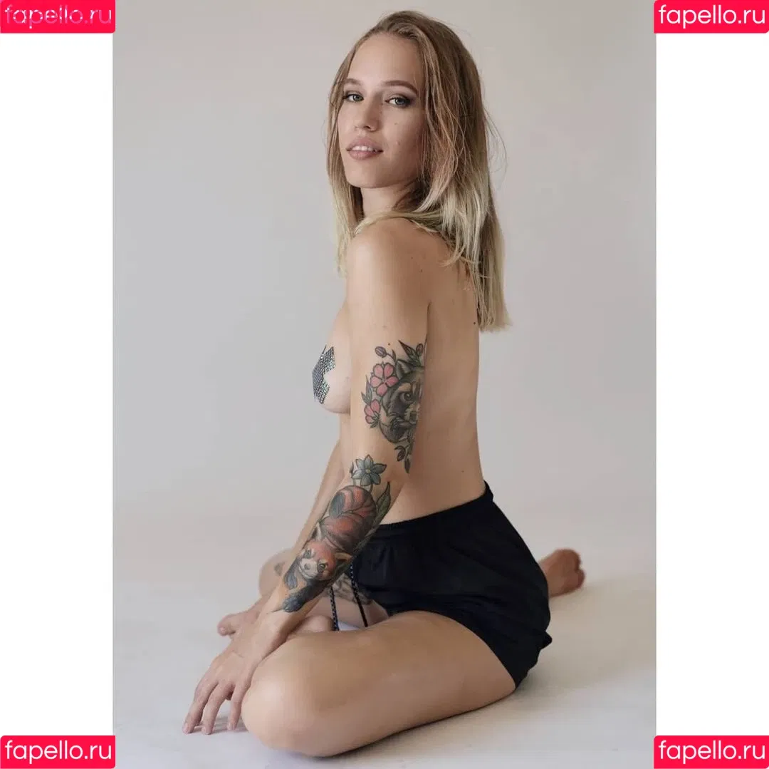 Alice The Freak Onlyfans Photo Gallery 