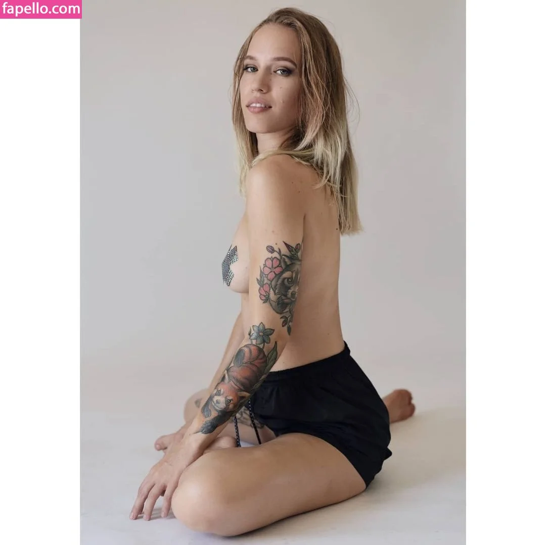 Alice The Freak Nude Onlyfans Photo 36