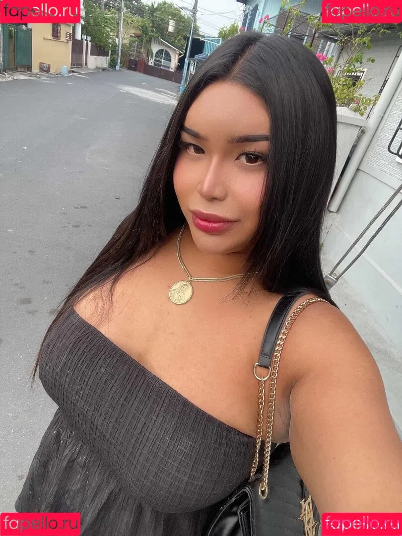 Kyla Yung Onlyfans Photo Gallery 