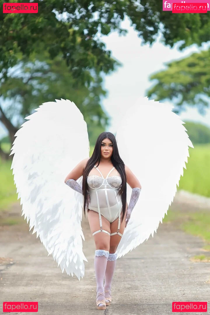 Kyla Yung Onlyfans Photo Gallery 