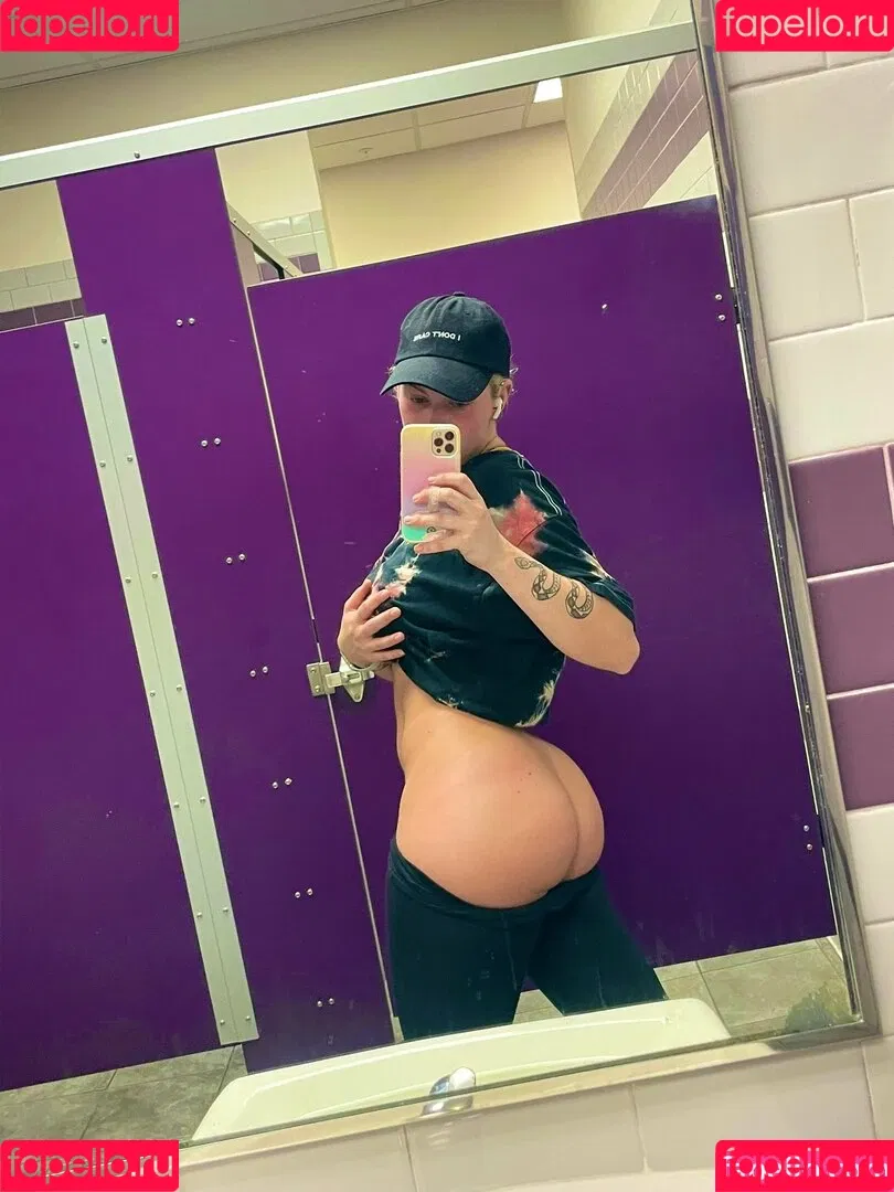 Taylor Hughs Onlyfans Photo Gallery 