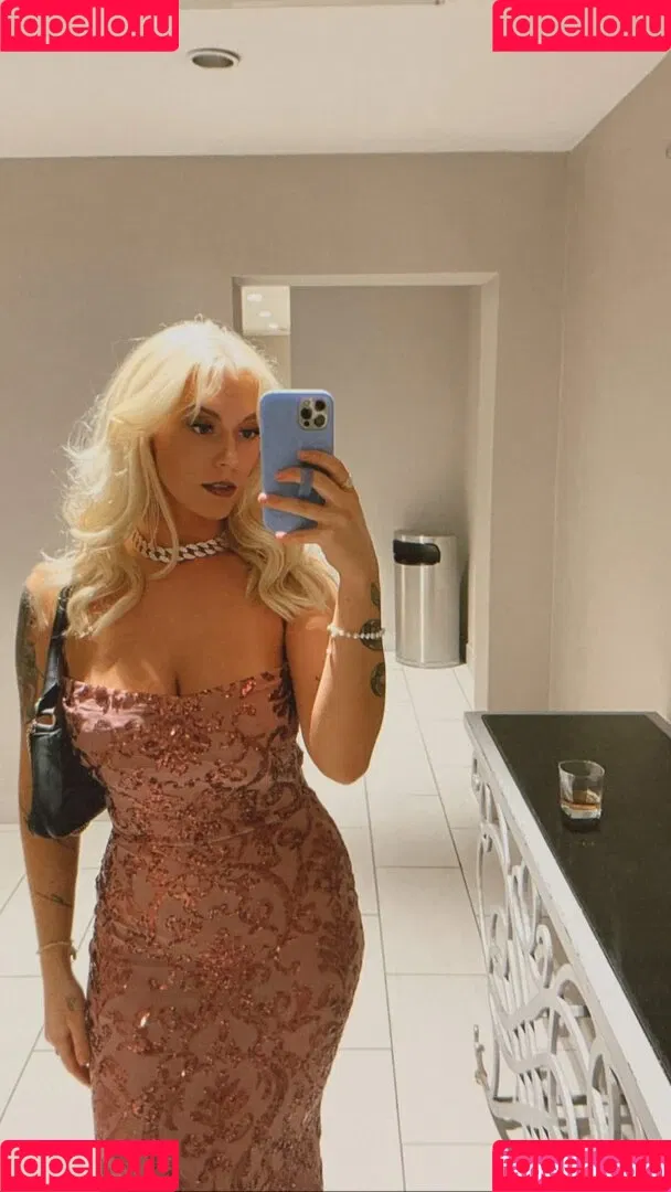 Taylor Hughs Onlyfans Photo Gallery 