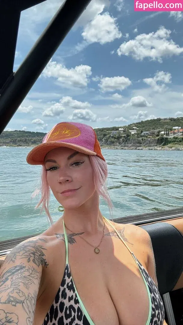 Taylor Hughs Onlyfans Photo Gallery 