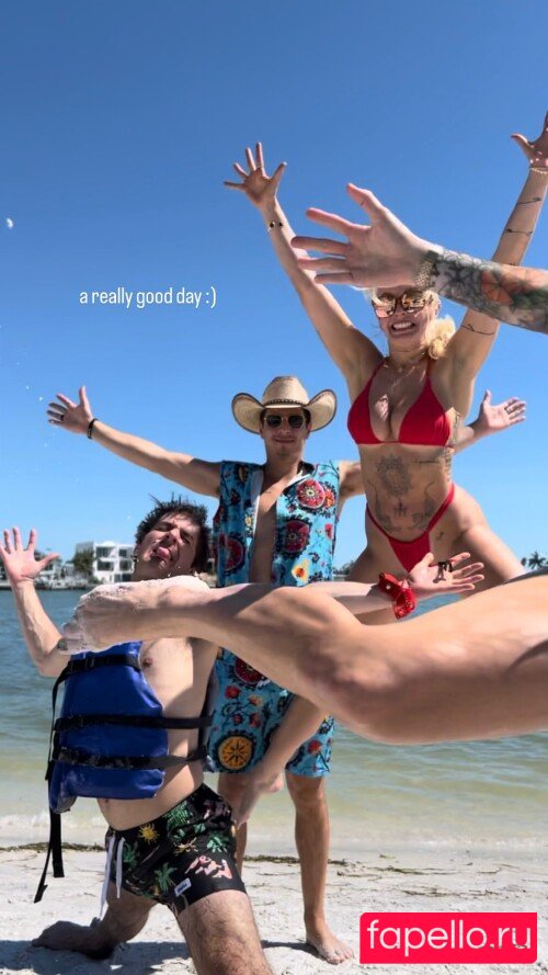 Taylor Hughs Nude Onlyfans Photo 30