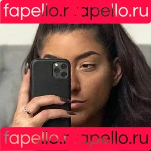 Leah Shutkever Onlyfans Photo Gallery 