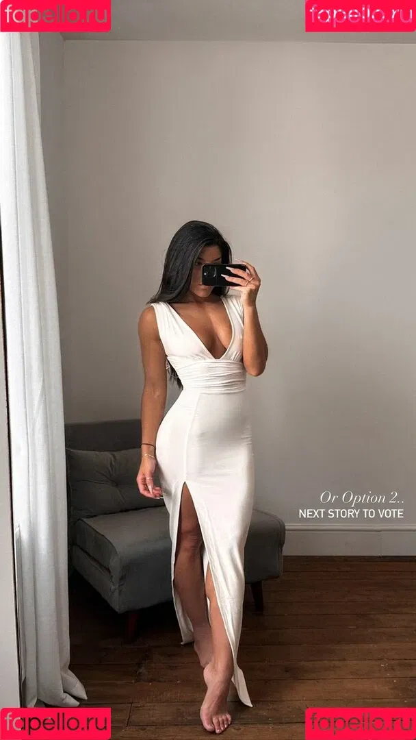 Leah Shutkever Onlyfans Photo Gallery 
