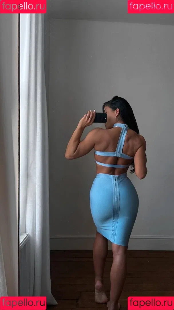 Leah Shutkever Onlyfans Photo Gallery 