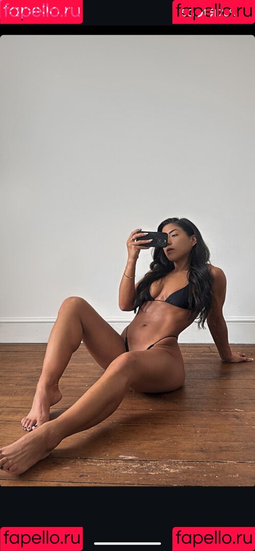 Leah Shutkever Onlyfans Photo Gallery 