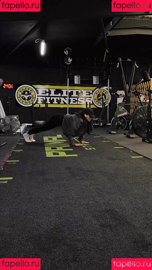 Leah Shutkever Onlyfans Photo Gallery 