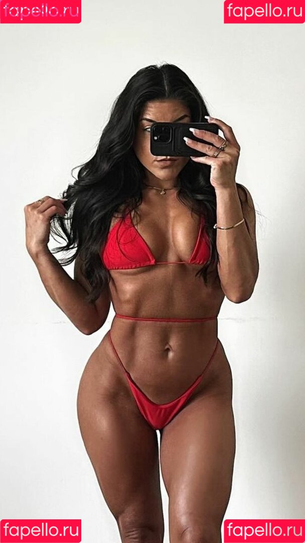 Leah Shutkever Onlyfans Photo Gallery 