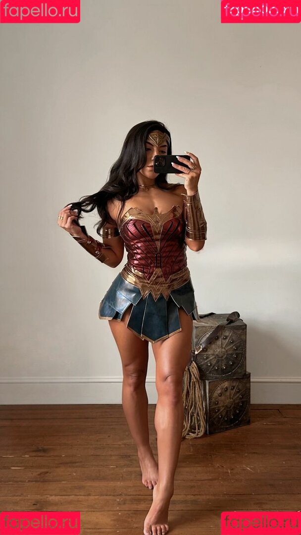 Leah Shutkever Onlyfans Photo Gallery 