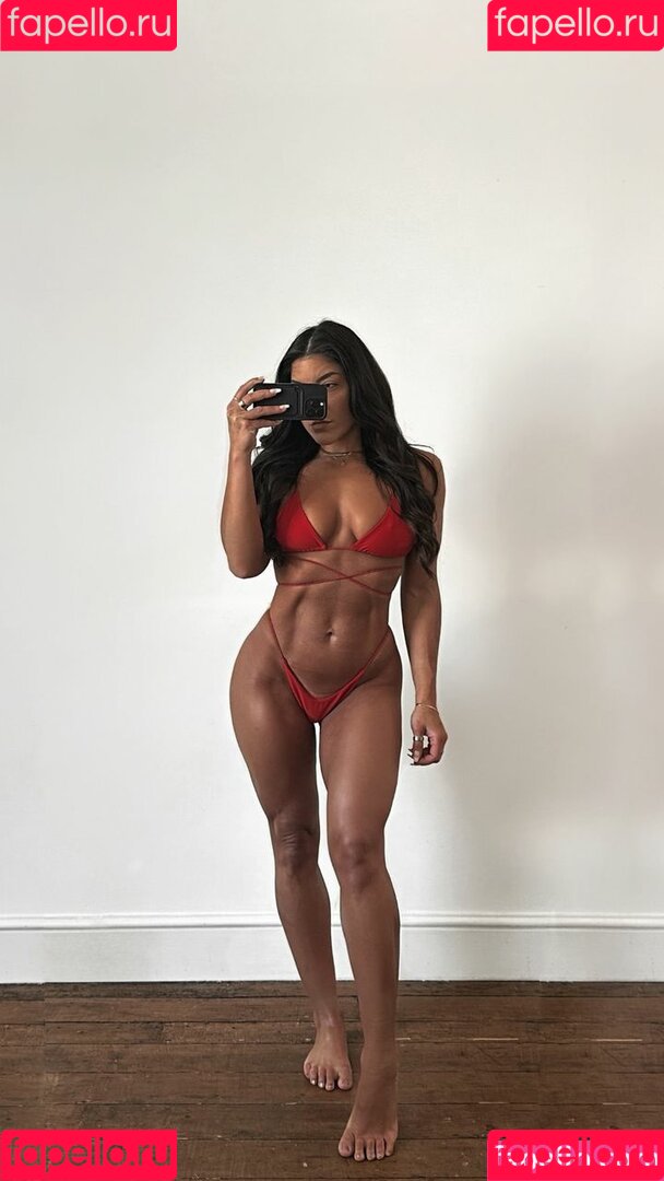 Leah Shutkever Onlyfans Photo Gallery 