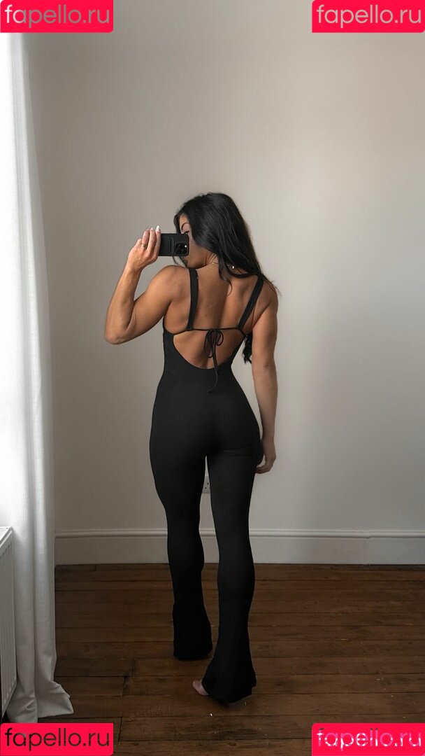 Leah Shutkever Onlyfans Photo Gallery 