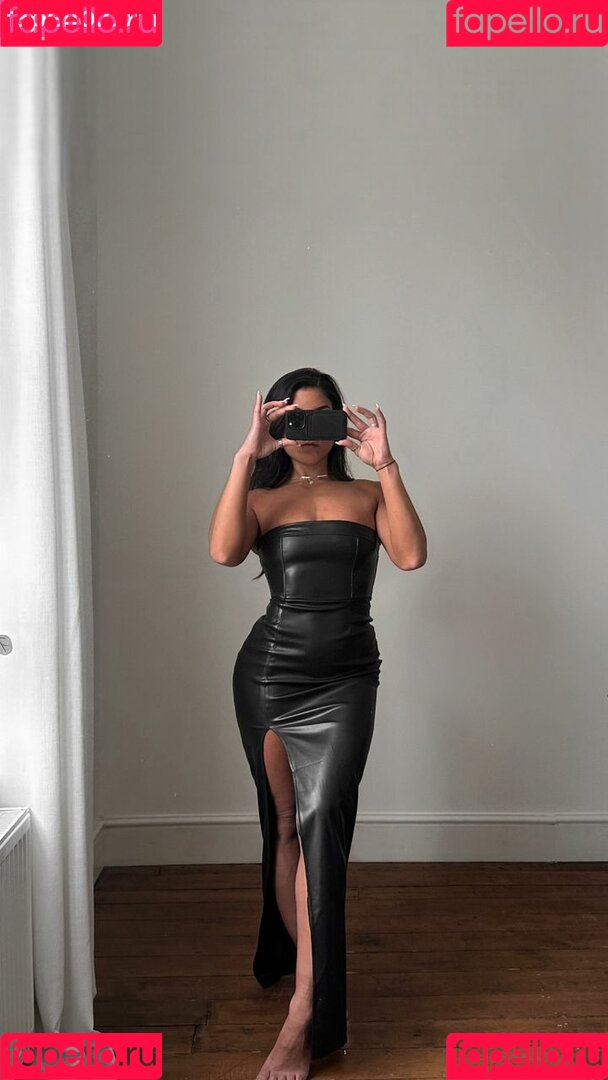 Leah Shutkever Onlyfans Photo Gallery 