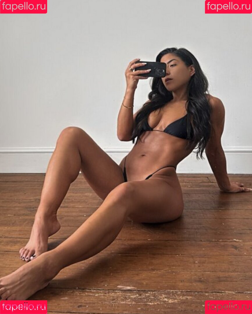 Leah Shutkever Onlyfans Photo Gallery 