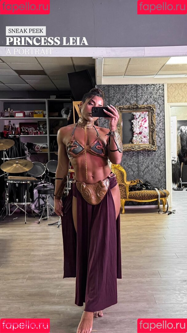 Leah Shutkever Onlyfans Photo Gallery 