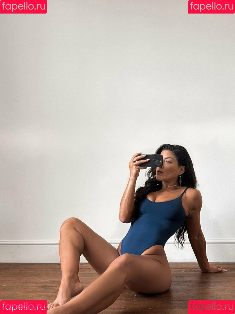 Leah Shutkever Onlyfans Photo Gallery 