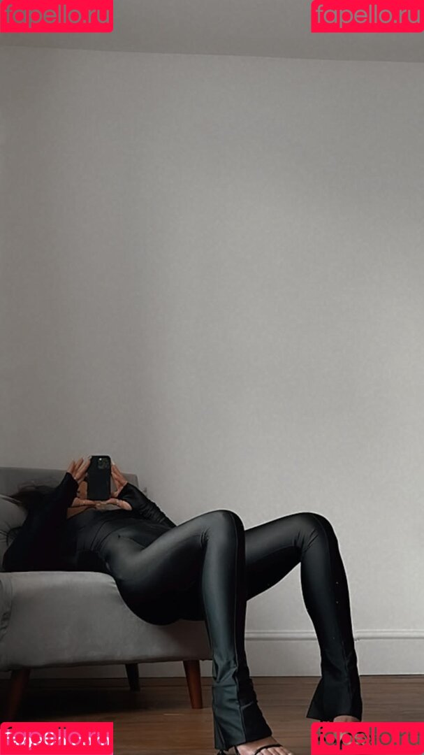 Leah Shutkever Onlyfans Photo Gallery 