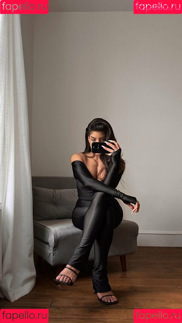 Leah Shutkever Onlyfans Photo Gallery 