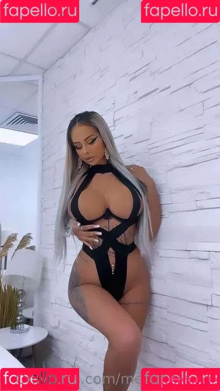 Melanie Lexxx Onlyfans Photo Gallery 