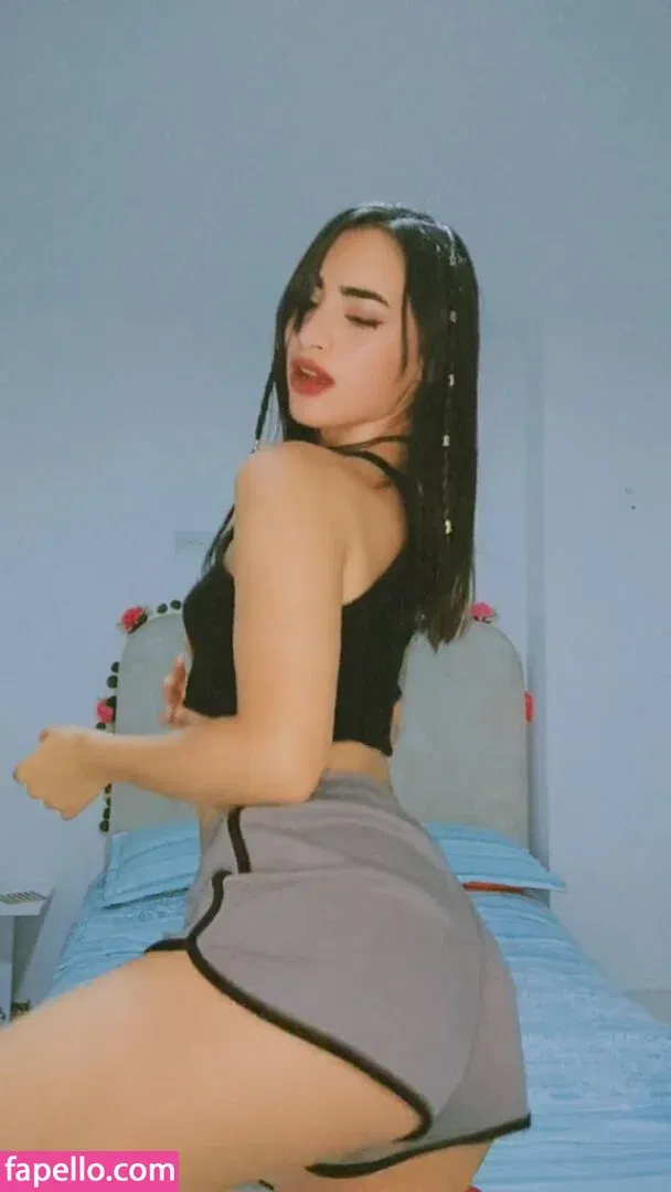 YulenyGz Onlyfans Photo Gallery 