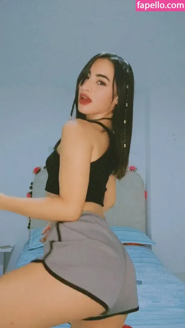 YulenyGz Onlyfans Photo Gallery 