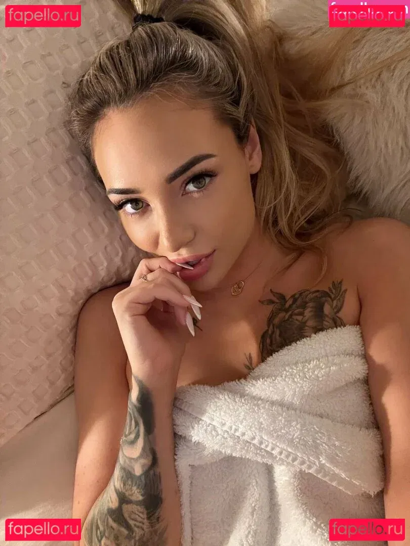 Poppy May Onlyfans Photo Gallery 