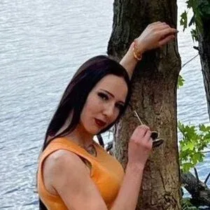 Trixie-Tainted Onlyfans Photo Gallery 