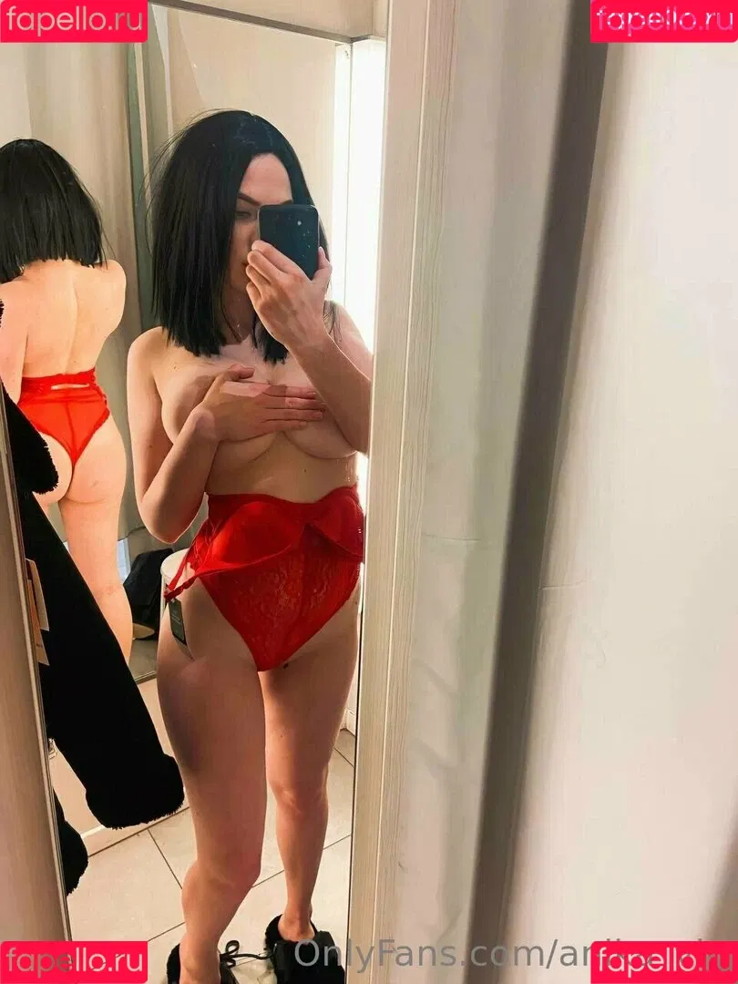 anika_vip Onlyfans Photo Gallery 