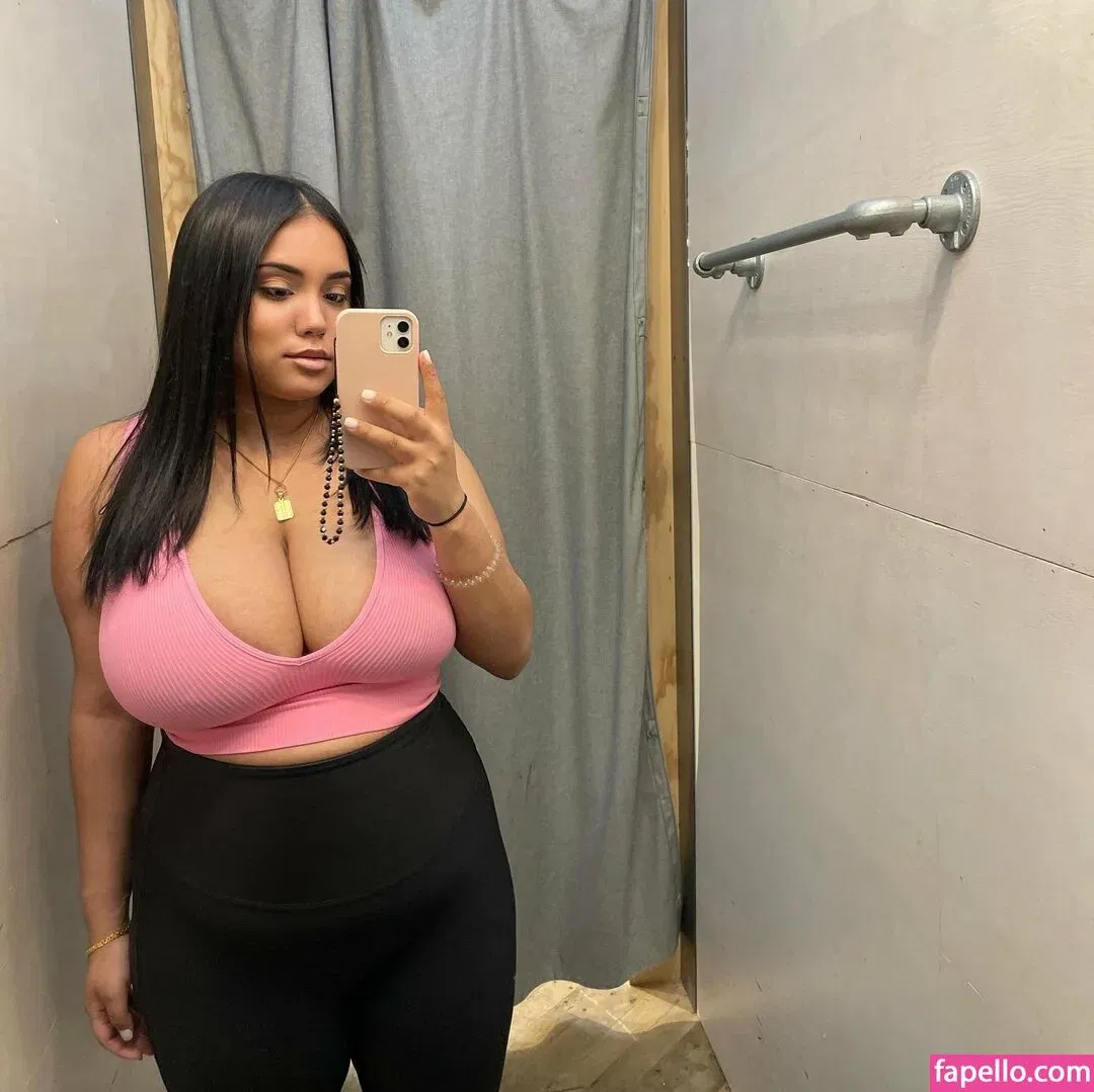 ydamxox Onlyfans Photo Gallery 