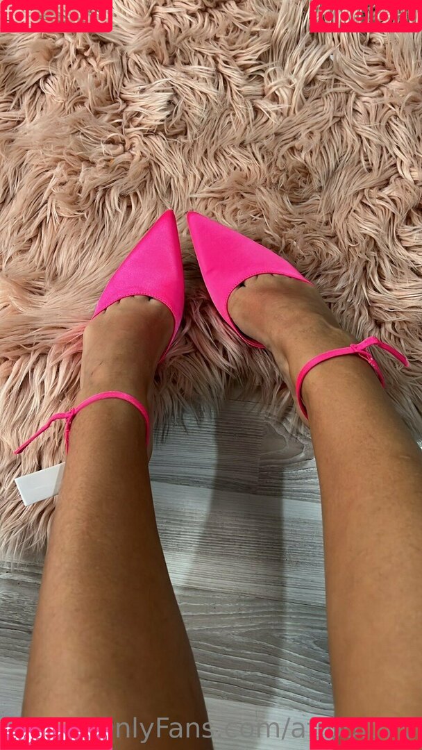 afroditlily Onlyfans Photo Gallery 