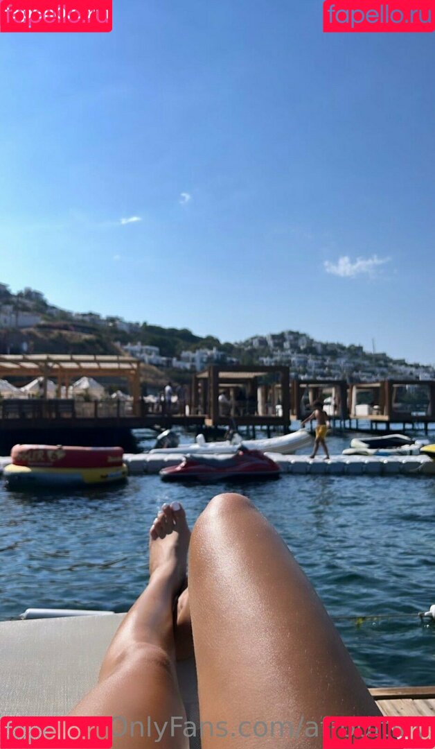 afroditlily Onlyfans Photo Gallery 