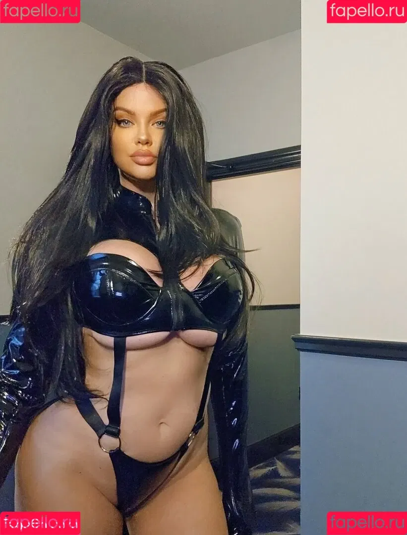 danahammofficial Onlyfans Photo Gallery 